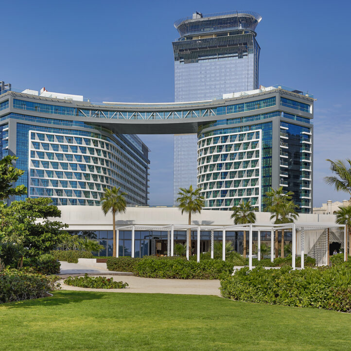NH_Collection_Dubai_The_Palm_Exterior_View
