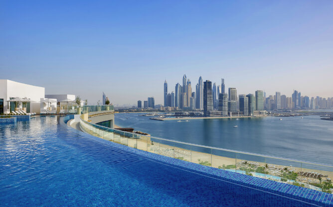 NH_Collection_Dubai_The_Palm_Pool_View_Day (1)
