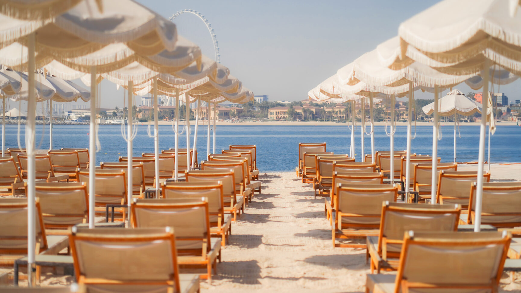 NH_Collection_Dubai_The_Palm_Residence_Beach_View